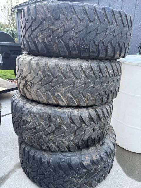 Toyo Open Country M/Ts 37x12.5R17LTE