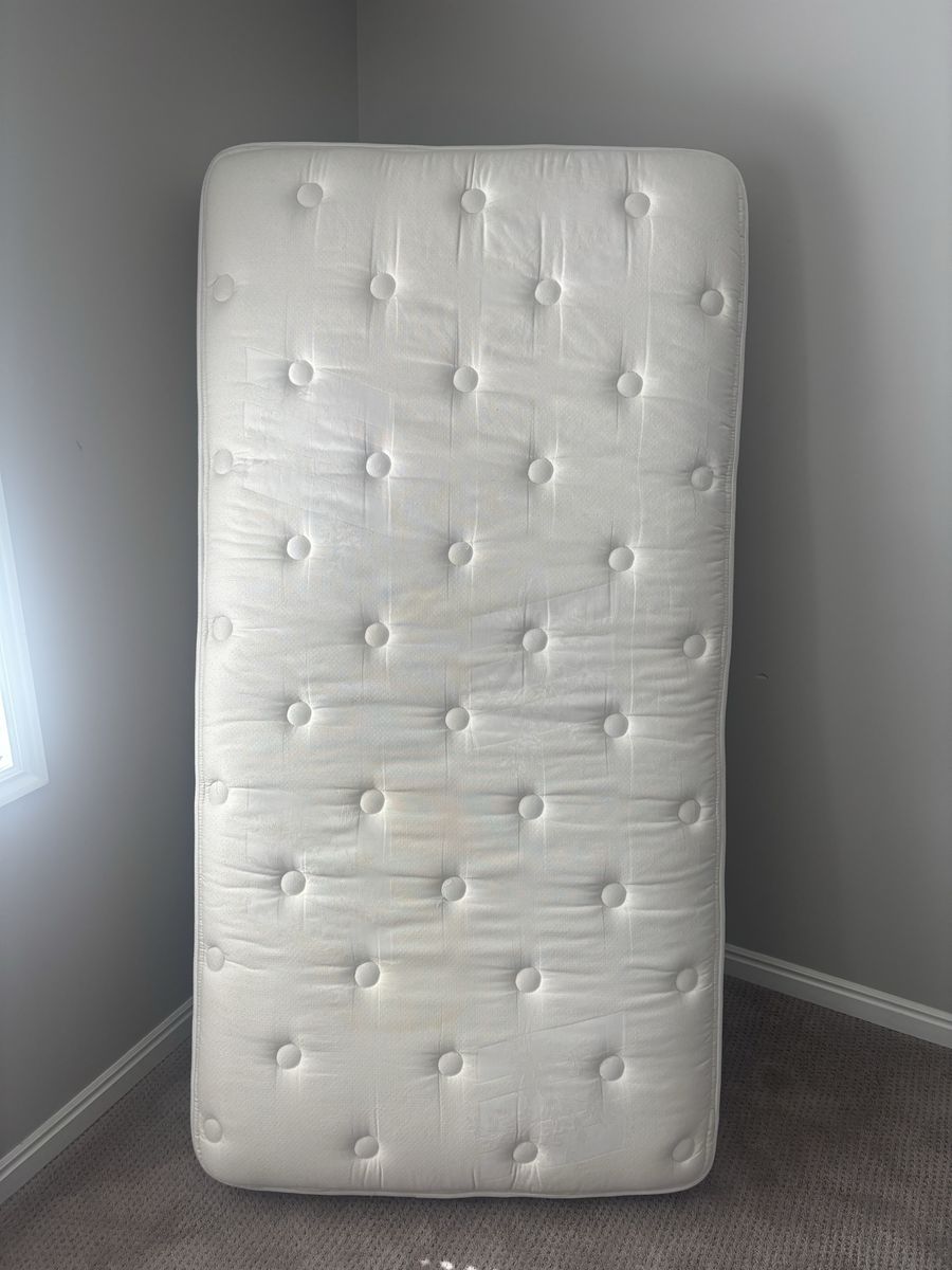 Twin Mattress Curb Alert