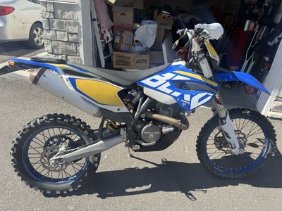 2014 Husaberg FE501 Dirt Bike, 4-Stroke Engine, Blue/Yellow