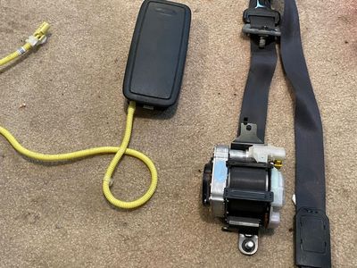2003 -2006 Honda CRV right seat airbag and seat belt