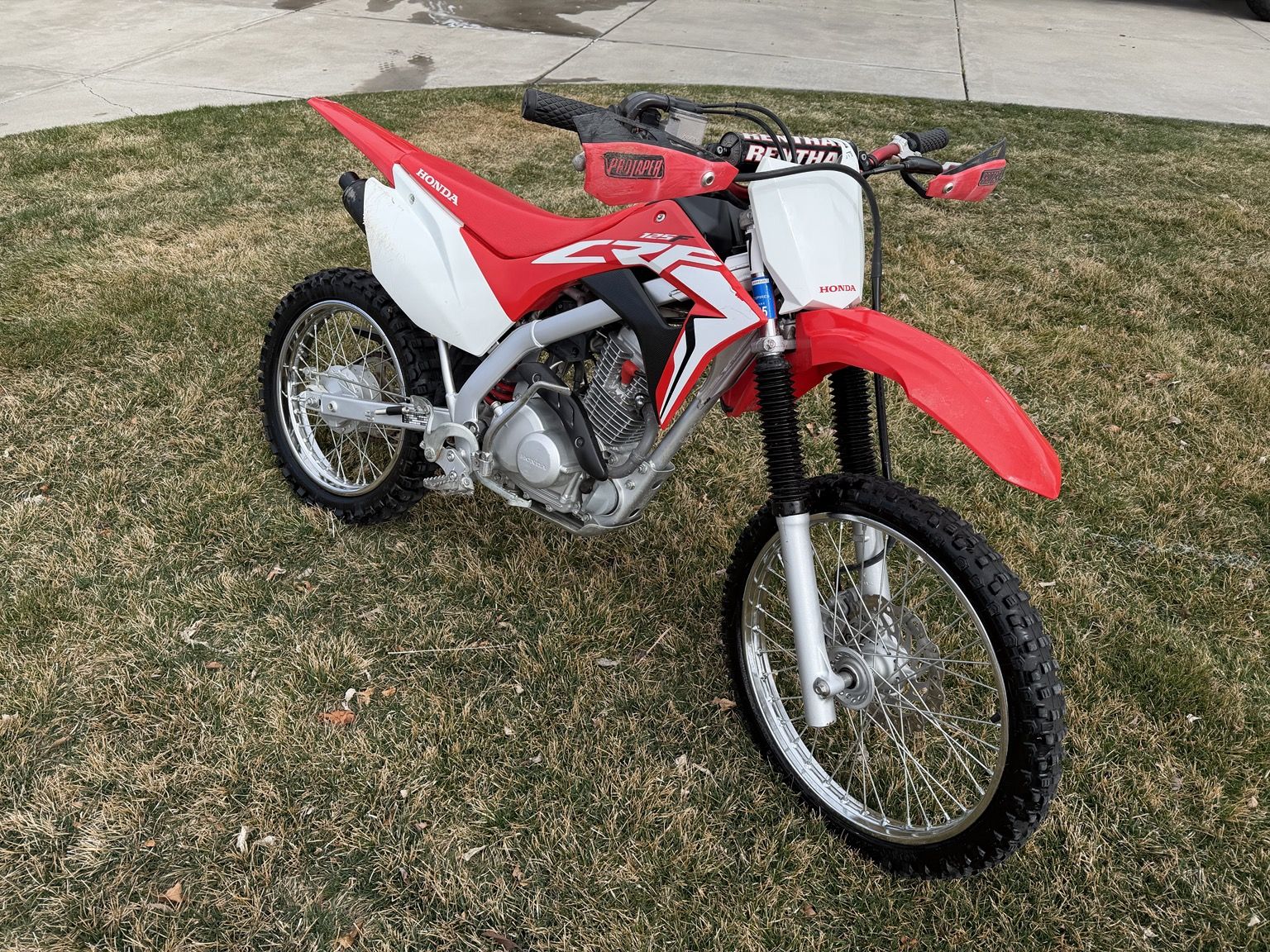 2019 Honda CRF125F Big Wheel (CRF125FB) – Runs Perfect, Renthal Bars, Title – $3,200