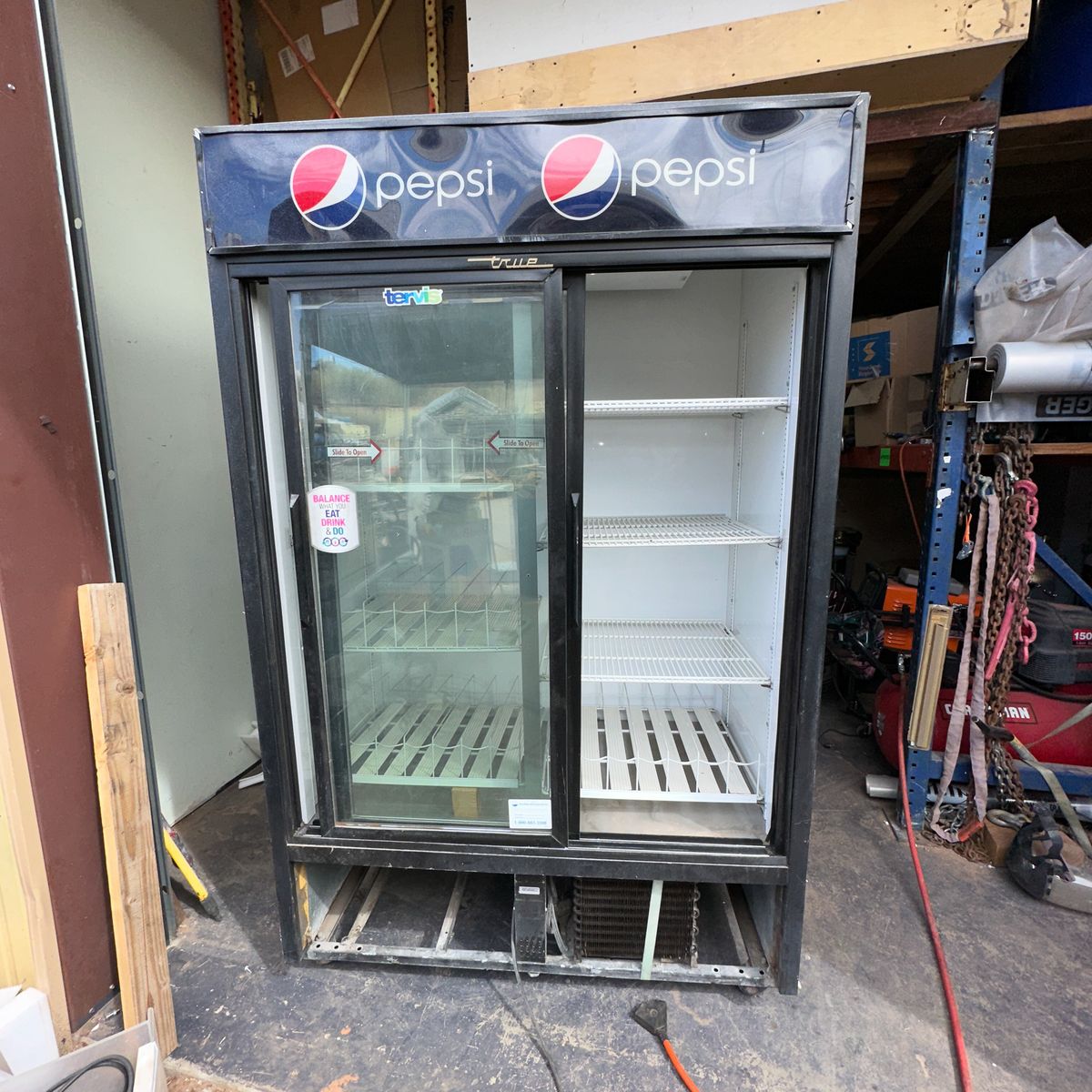 Display Refrigerator True 1-4696861 2 door Fix or Repair