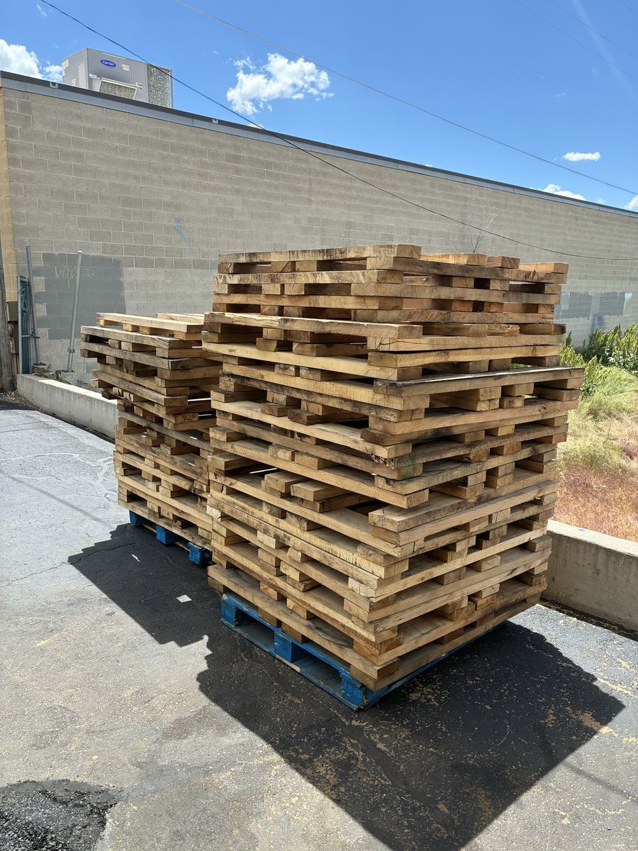 FREE PALLETS - Heavy Duty High Weight pallets