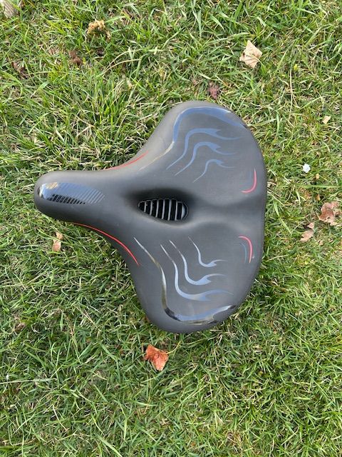 Brand New Cruiser Style Bike Seat