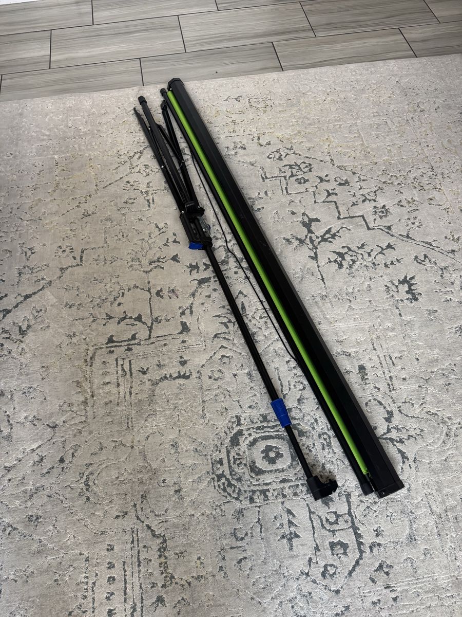Main image 6
