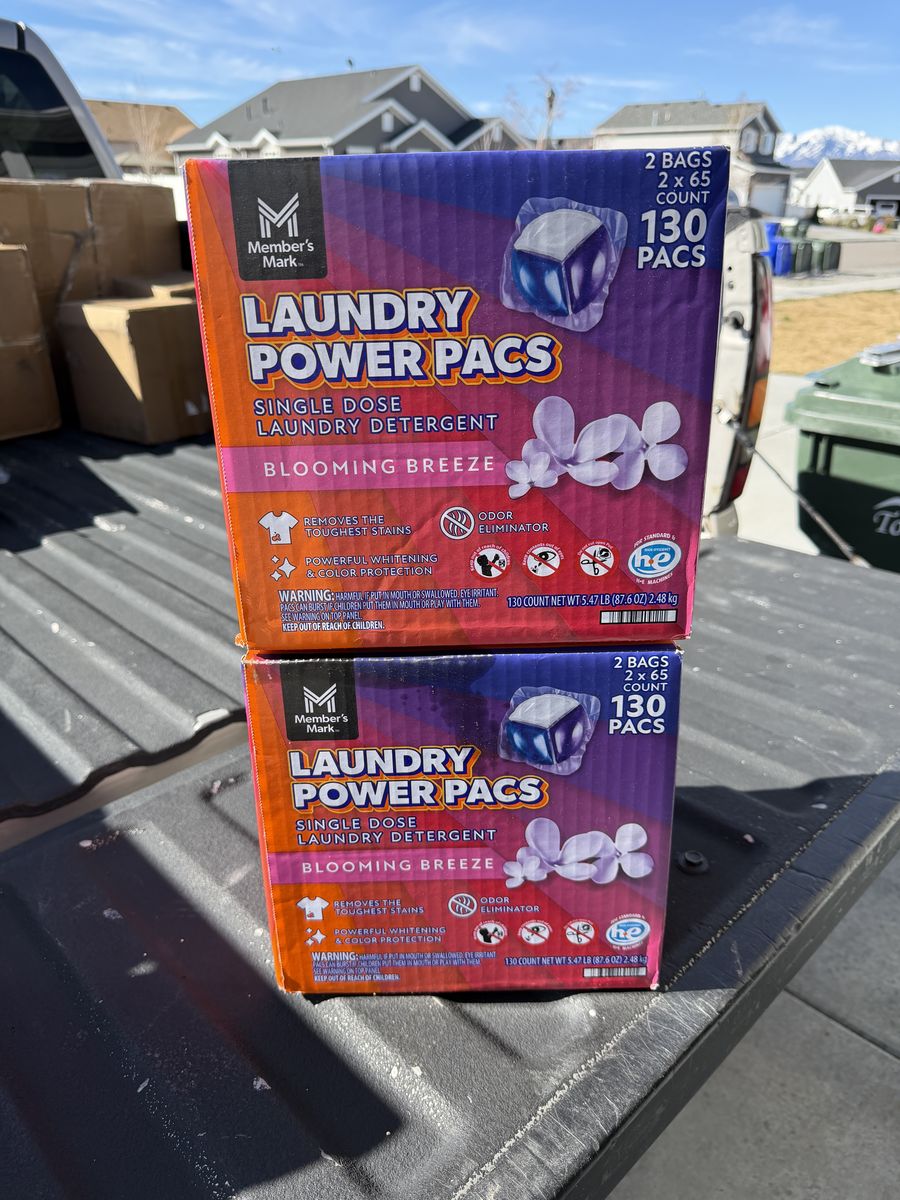 (2) Member’s Mark Laundry Detergent Power Pacs