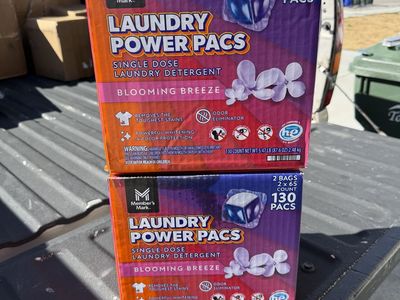 (2) Member’s Mark Laundry Detergent Power Pacs