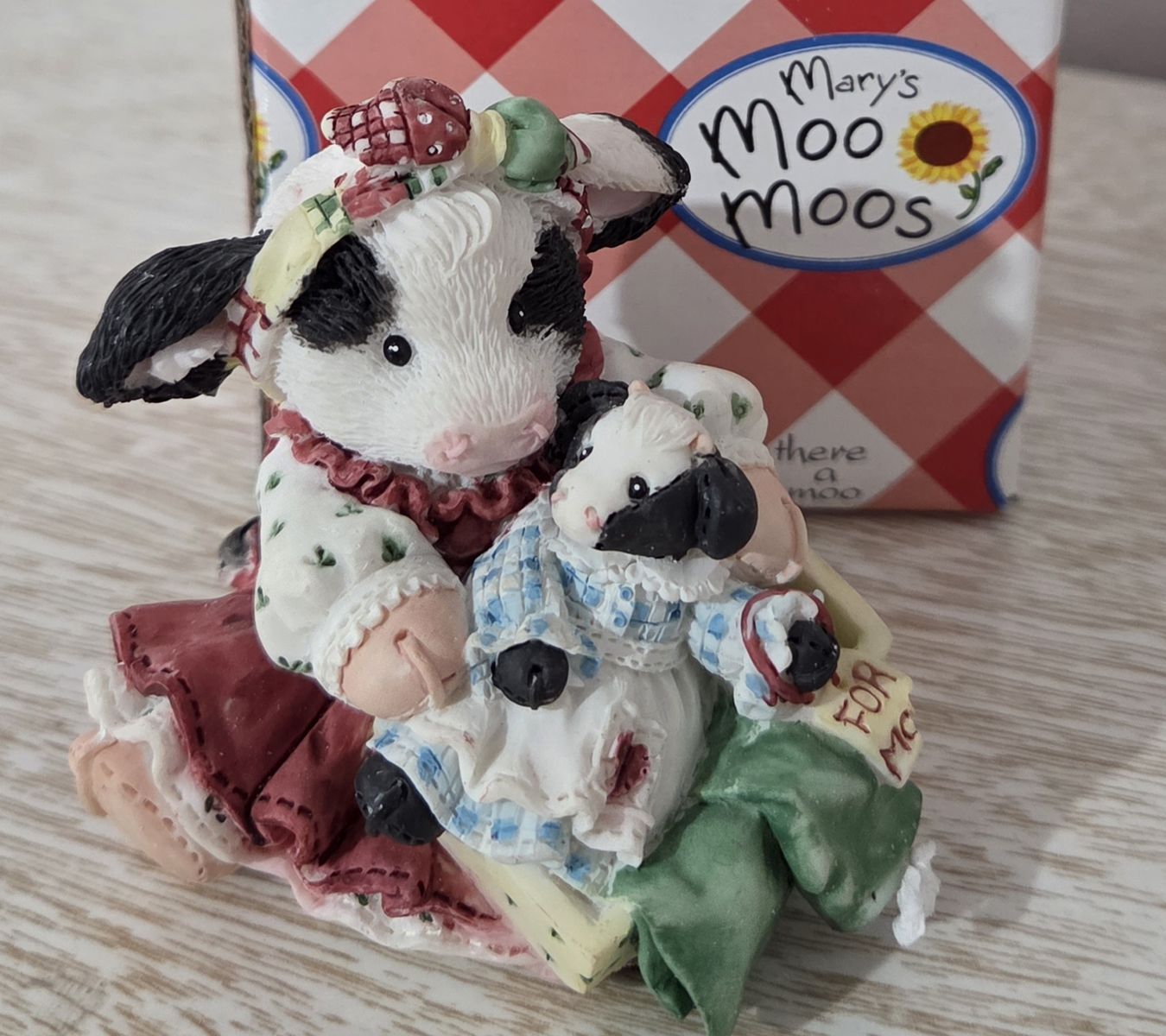 Enesco Mary's Moo Moos "I'll Cherish You For Heifer" Figurine 1995 with Box