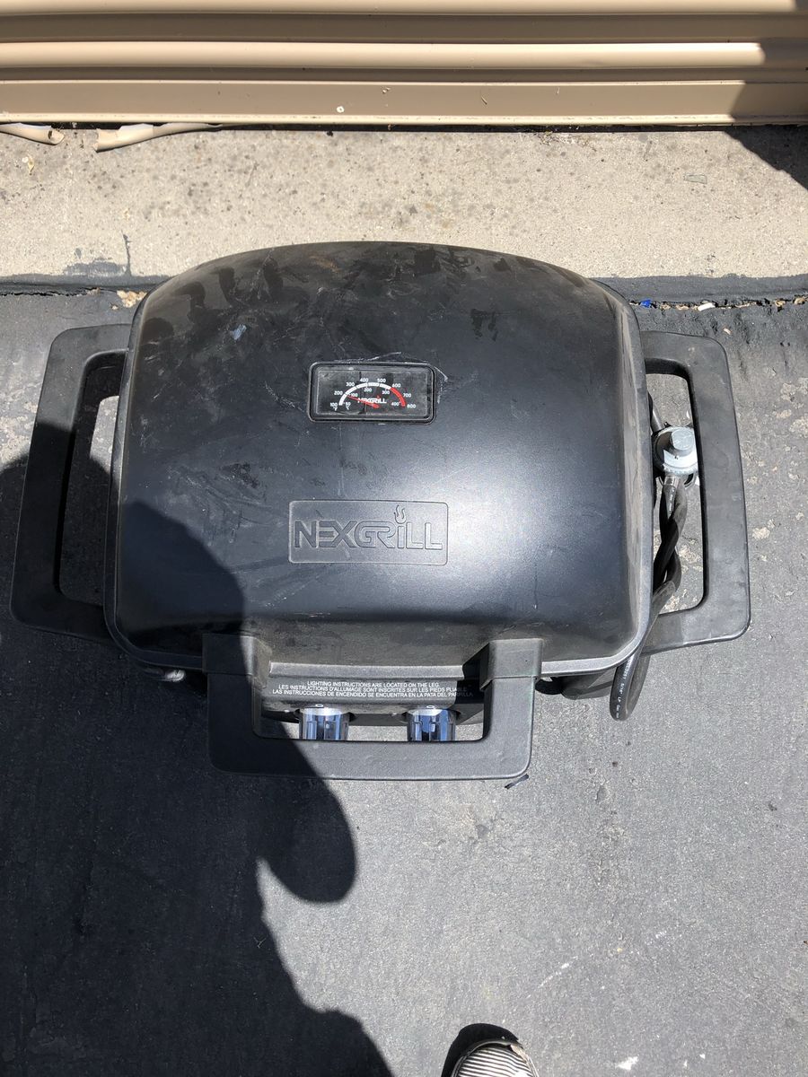 Nexgrill Portable 2-Burner Tabletop Propane Gas Grill Black
