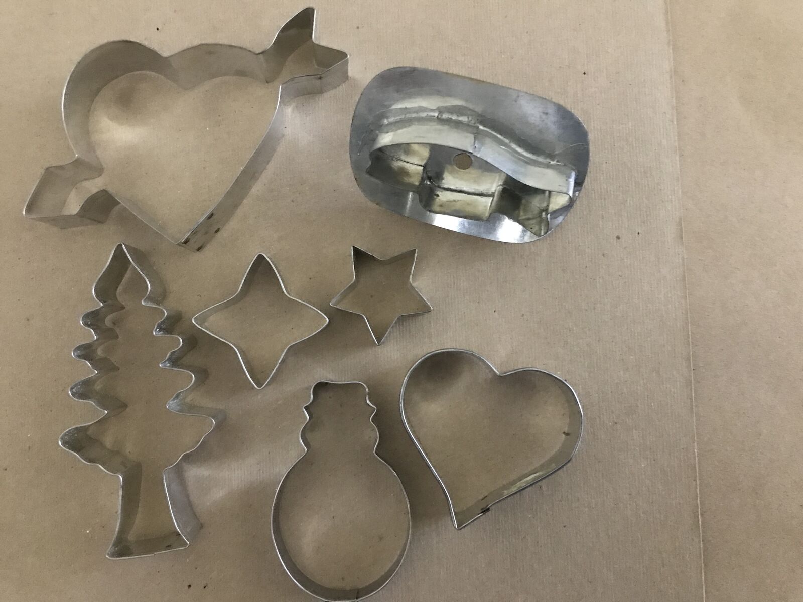 Cookie Cutters Heart With Arrow, 2 Pine Tree, Fish, 3 Hearts, Stars, Snowman, House Vintage