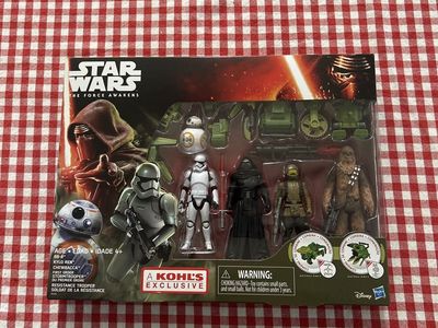Brand New Star Wars The Force Awakens Kohl's Exclusive 5-Figure Pack Action Figure Set with Kylo Ren, BB-8, Chewbacca, Trooper.
