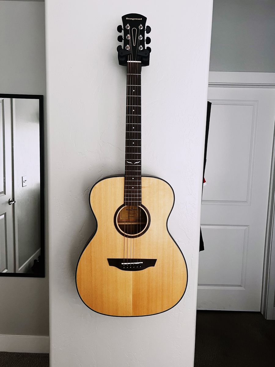 Orangewood Oliver Spruce Acoustic Guitar - Mint Condition + Gig Bag