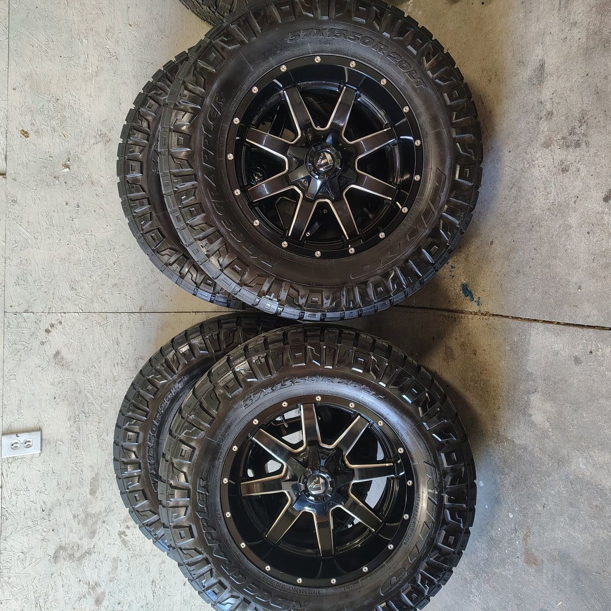 wheels and tires 37x13.5020