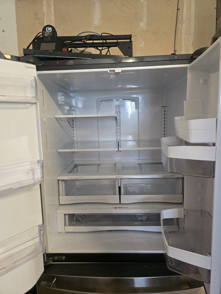Main image 3