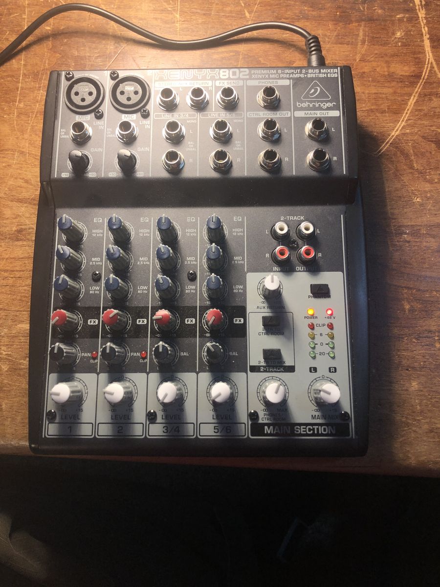 Behringer 802 8-Input 2-Bus Mixer