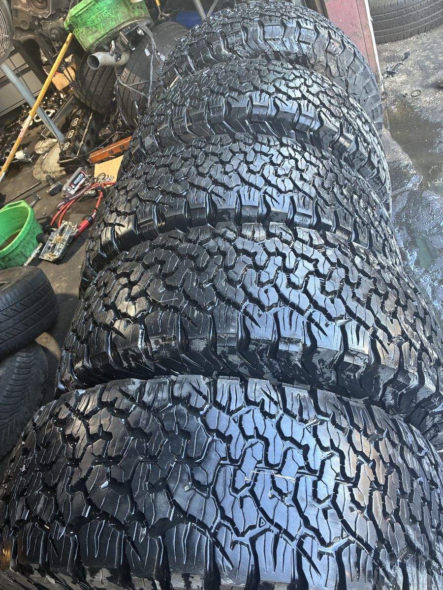FULL SER BFGOODRICH 35x12-50-17 LT ALL TERRAIN T/A ko2. Load range e 13/32 s good condition lak new tires  