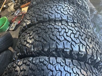 FULL SER BFGOODRICH 35x12-50-17 LT ALL TERRAIN T/A ko2. Load range e 13/32 s good condition lak new tires