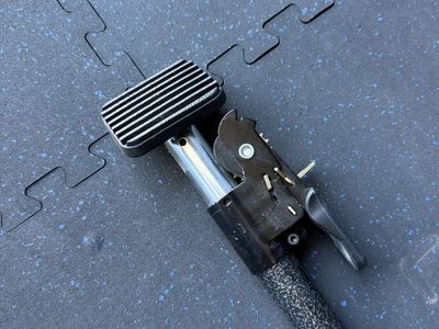 Strapinno Ratcheting Cargo Bar – 44" to 74" Adjustable