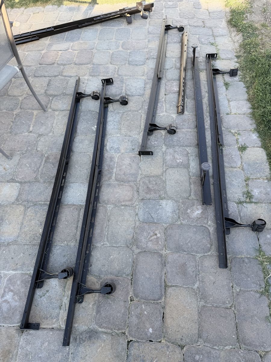 Adjustable Metal Bed Frame Parts with Wheels