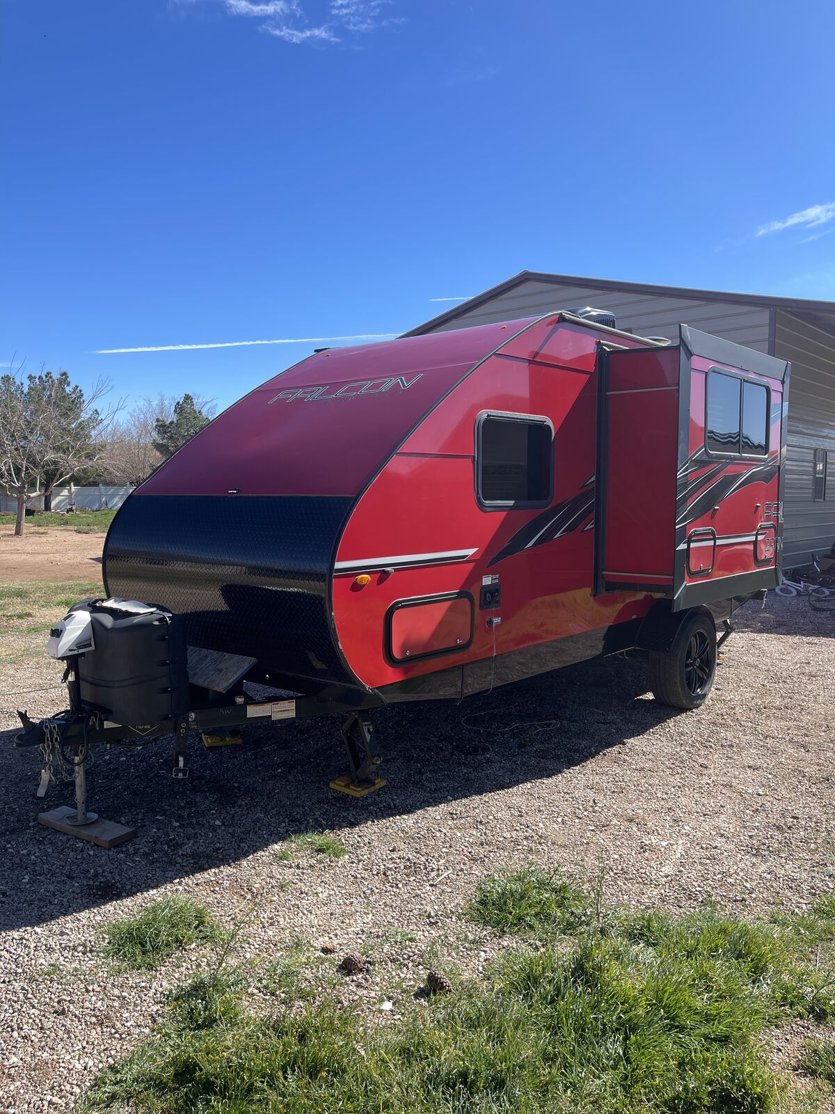 2019 Travel Lite Falcon F-22RK – Light & Easy-to-Tow Travel Trailer