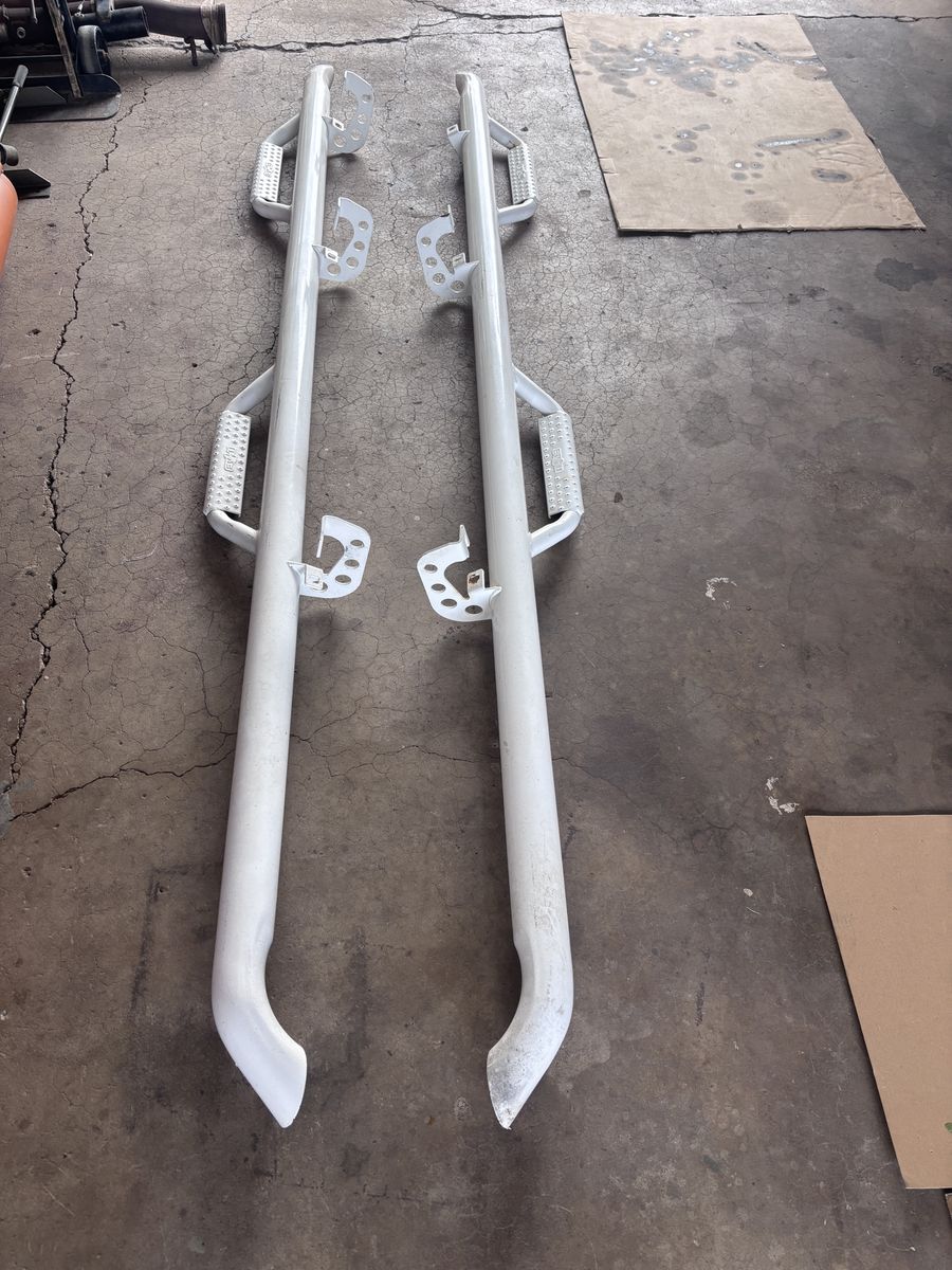 N-Fab White Step Bars Nerf Bars 