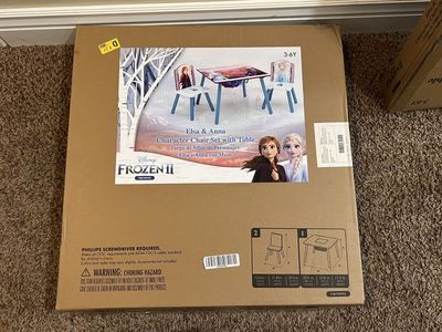 NEW: Delta Frozen Table & Chairs