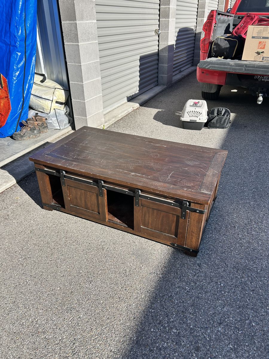 Coffe Table With Sliding Doors