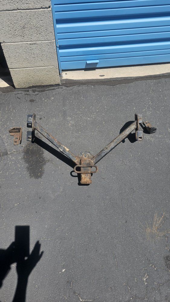 Hidden Hitch Weight Distribution Hitch - Max 4000lb Trailer Weight, 400lb Tongue Weight