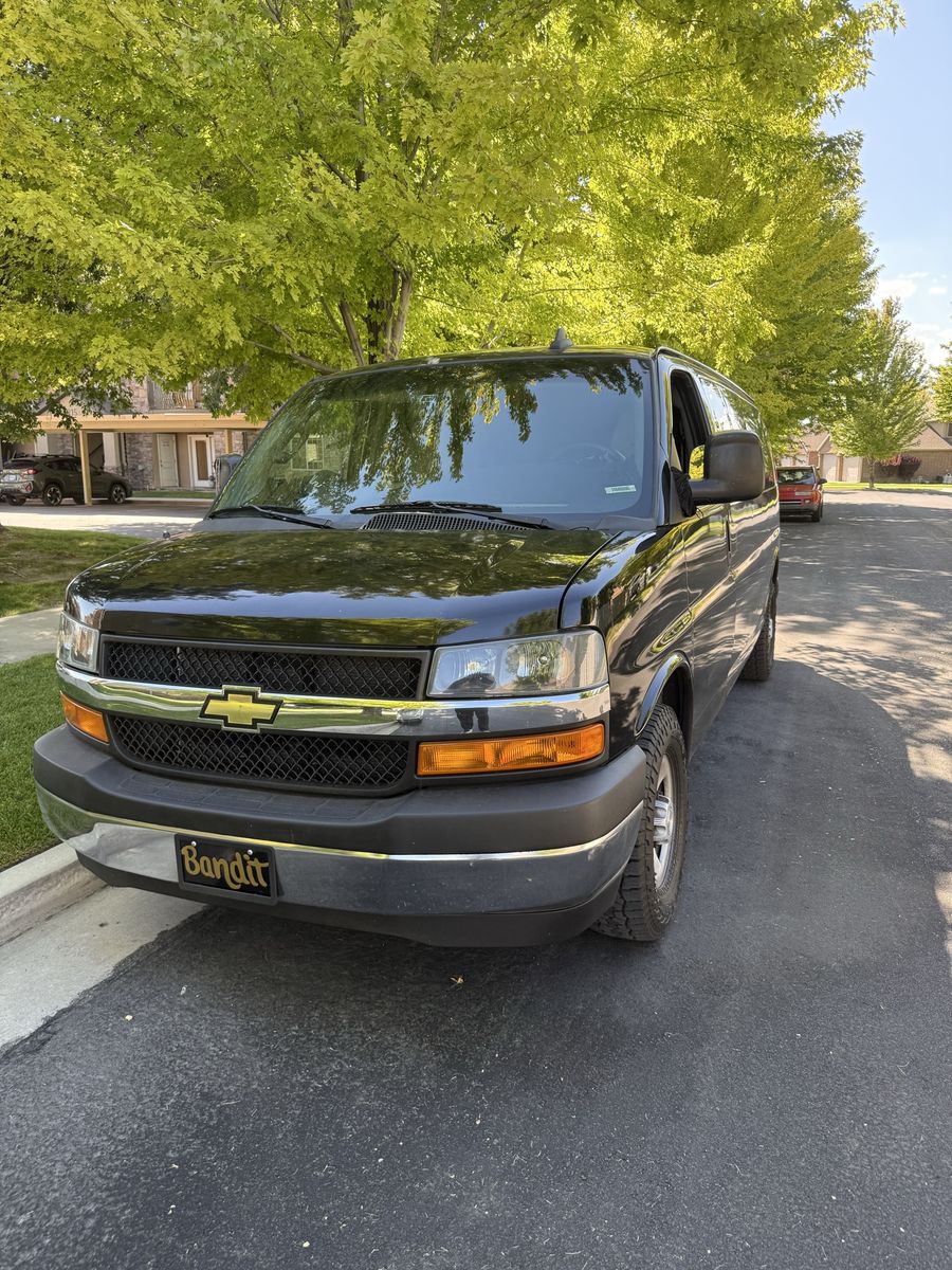 Chevrolet Express Passenger Van - Black Extended Full-Size Van