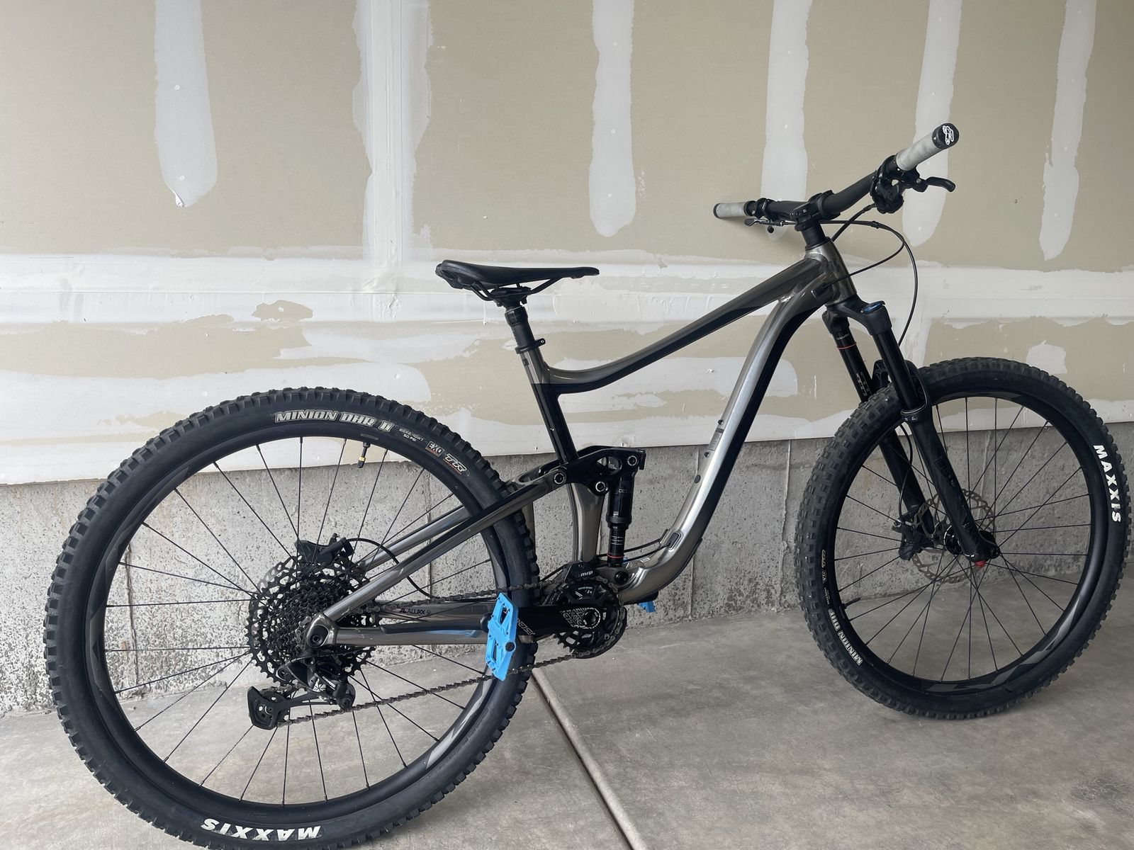 Giant reign Large 29 in