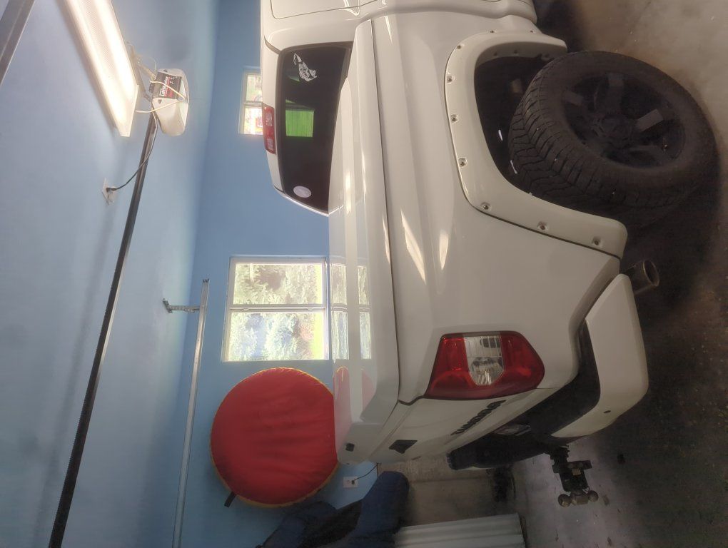 Toyota Tundra Toneu Cover