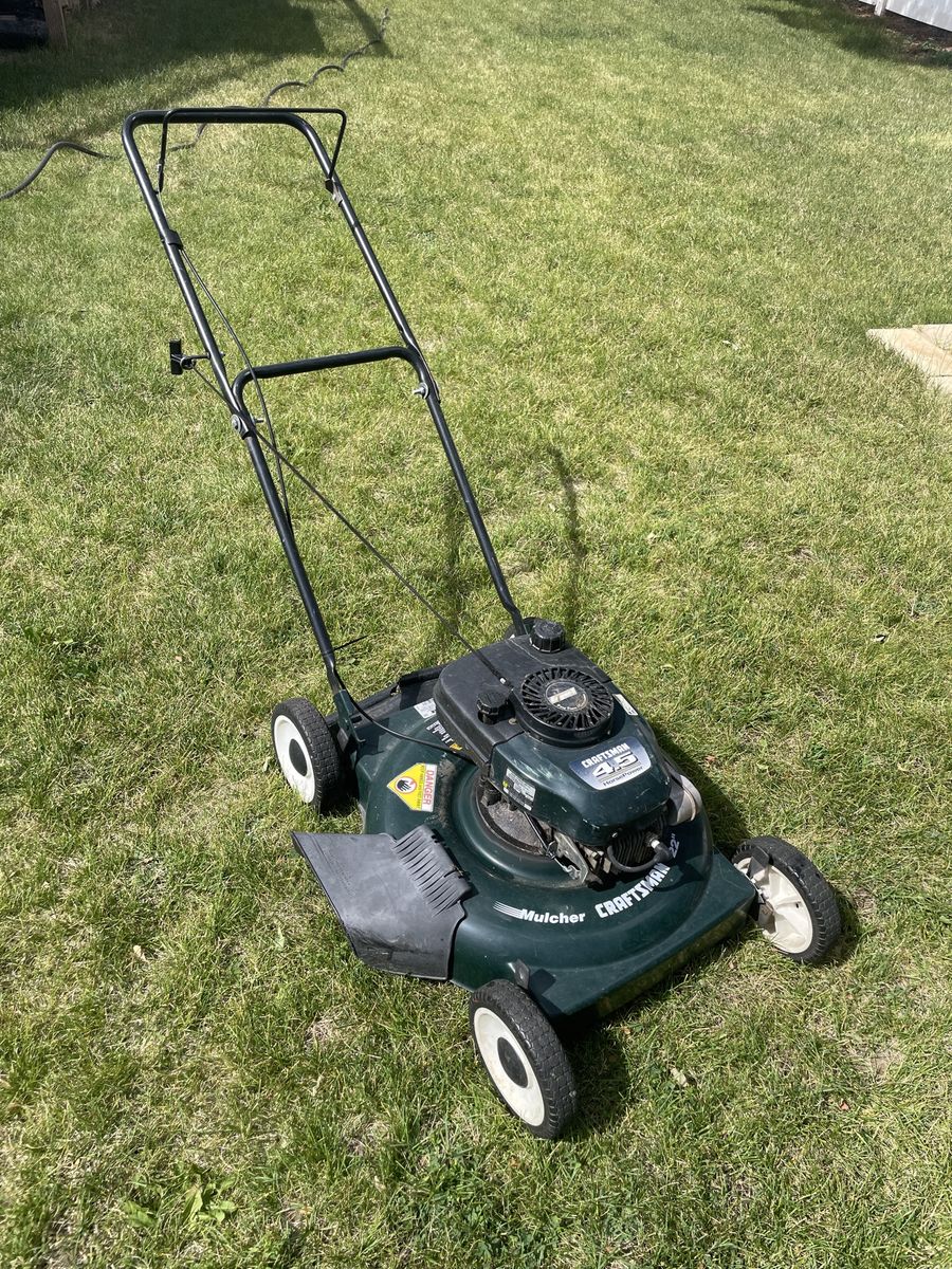 Craftsman 4.5 HP Mulcher 22" Push Lawn Mower - Used, Good Condition