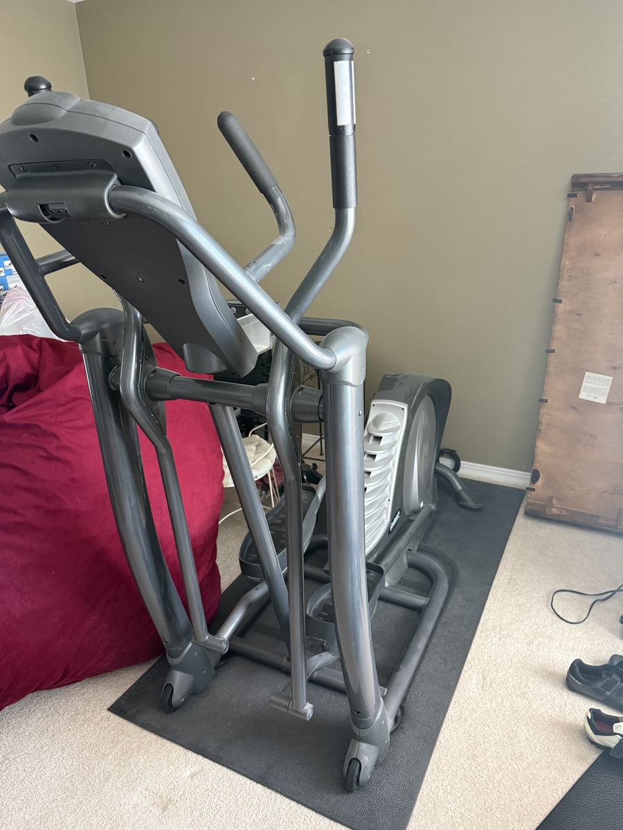 Gym quality elliptical - Smooth Fitness $500 OBO