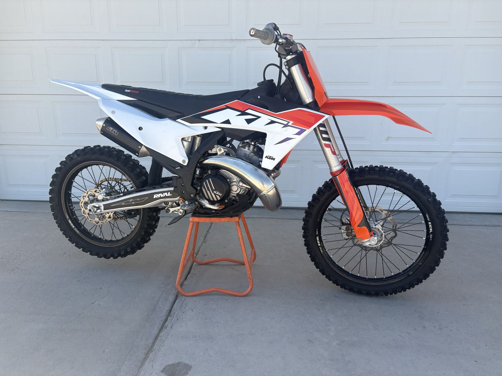 2023 sx300