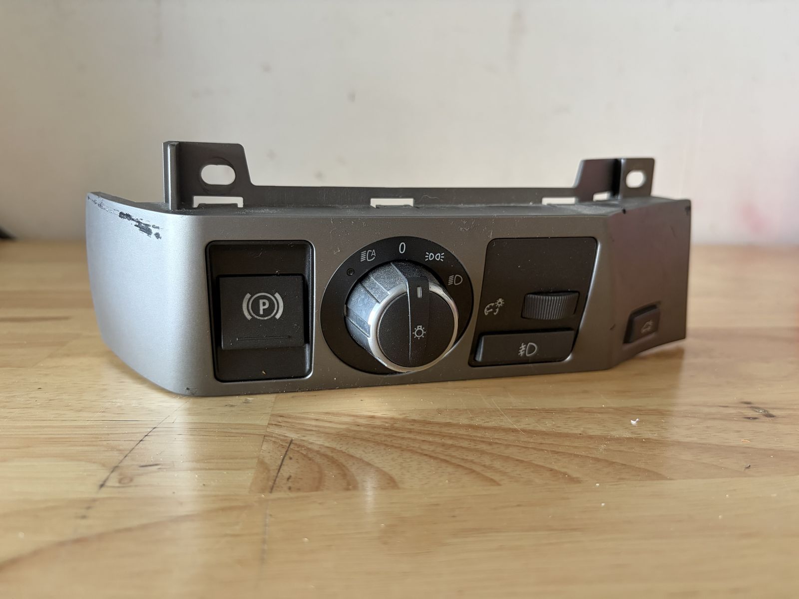 Main image 8