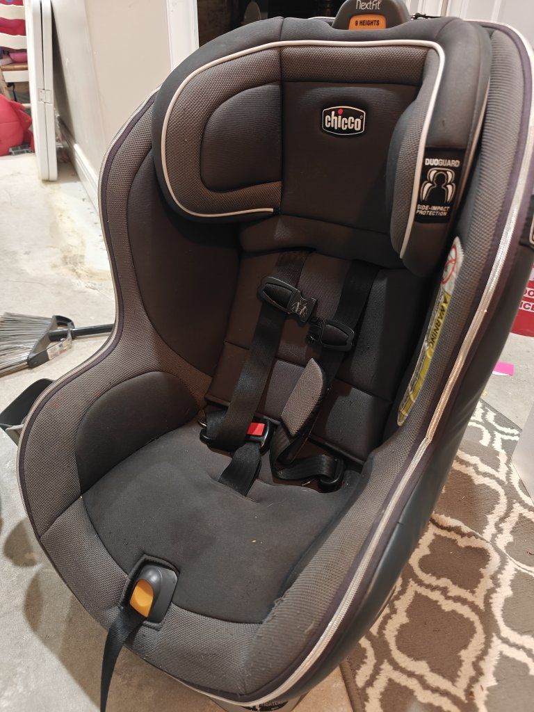 Chicco NextFit Convertible Car Seat