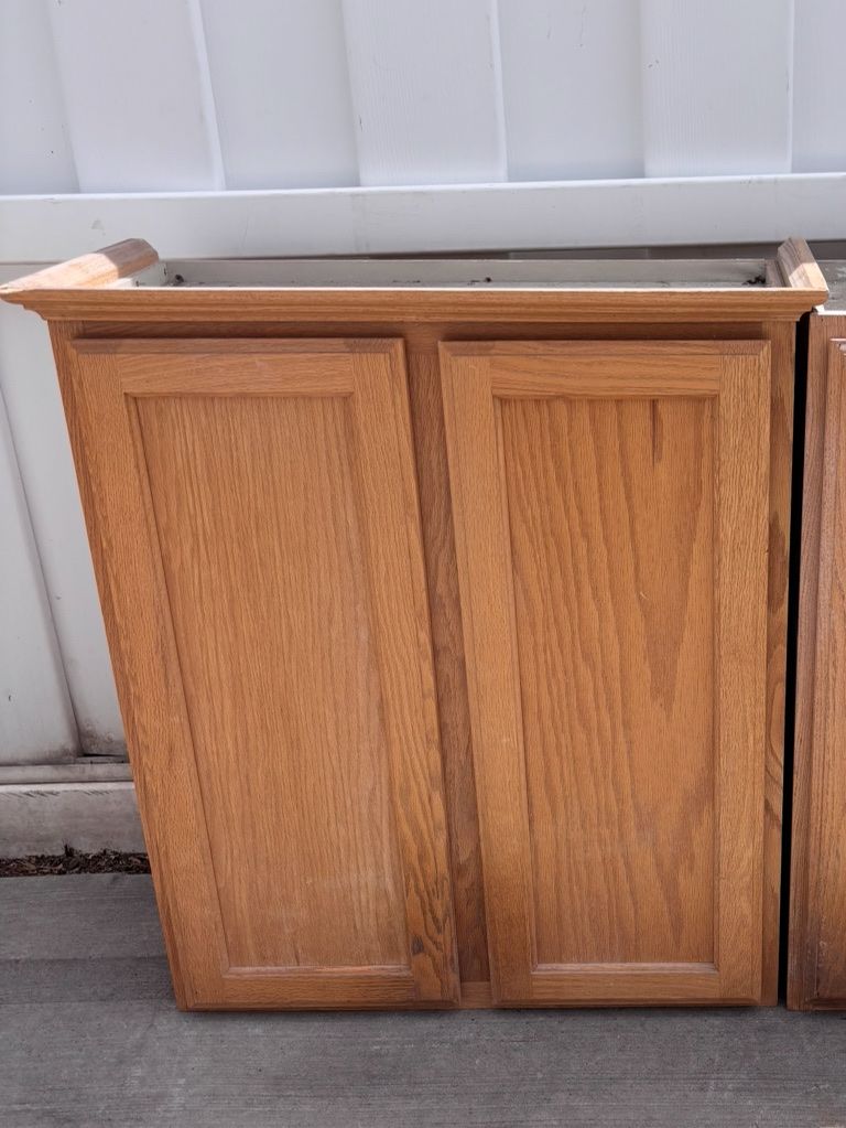 Kitchen Upper Cabinet Great For Extra Storage!   26x12x32