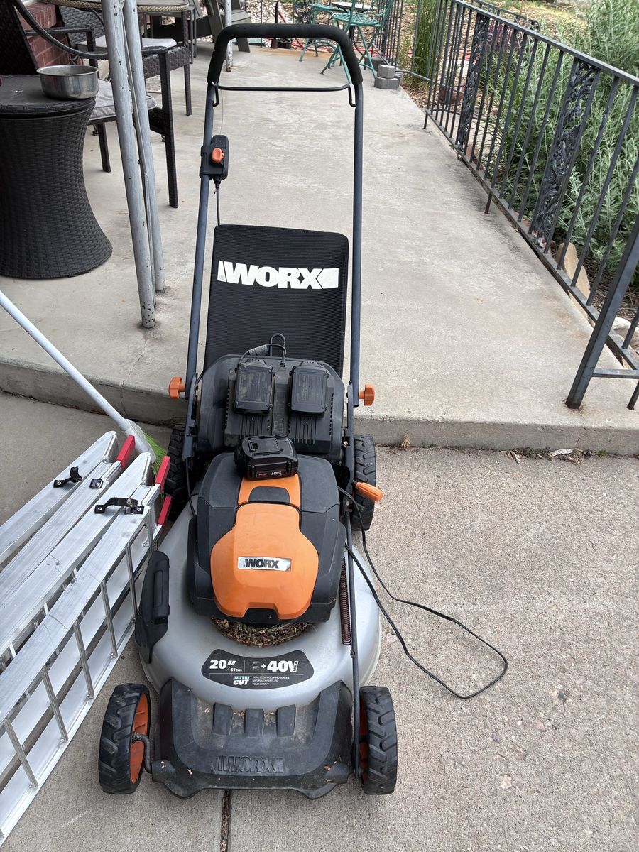 Worx Electric Lawn mower