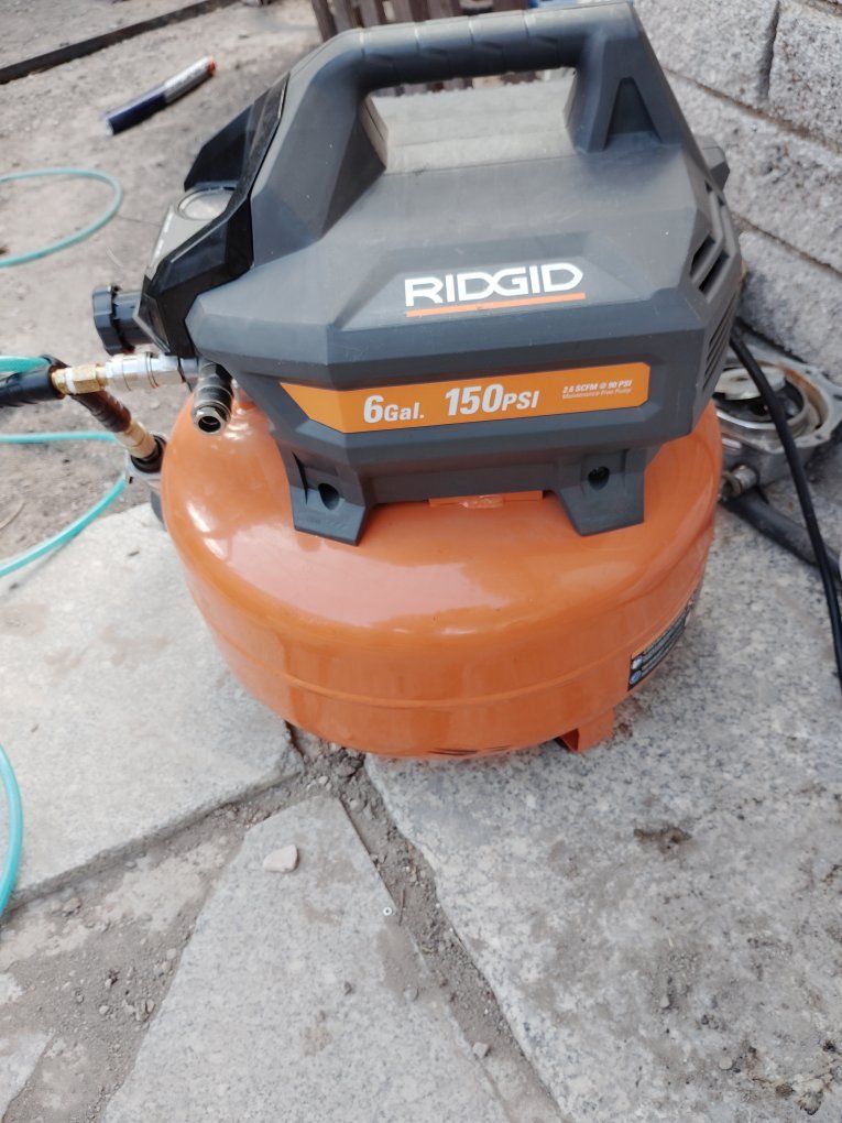 brand new 6gal pancake compressor!