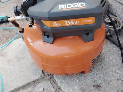 brand new 6gal pancake compressor!