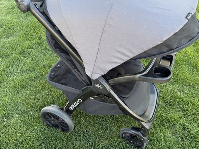 Chicco Bravo LE Stroller GREENGUARD Gold Certified Pewter/Grey