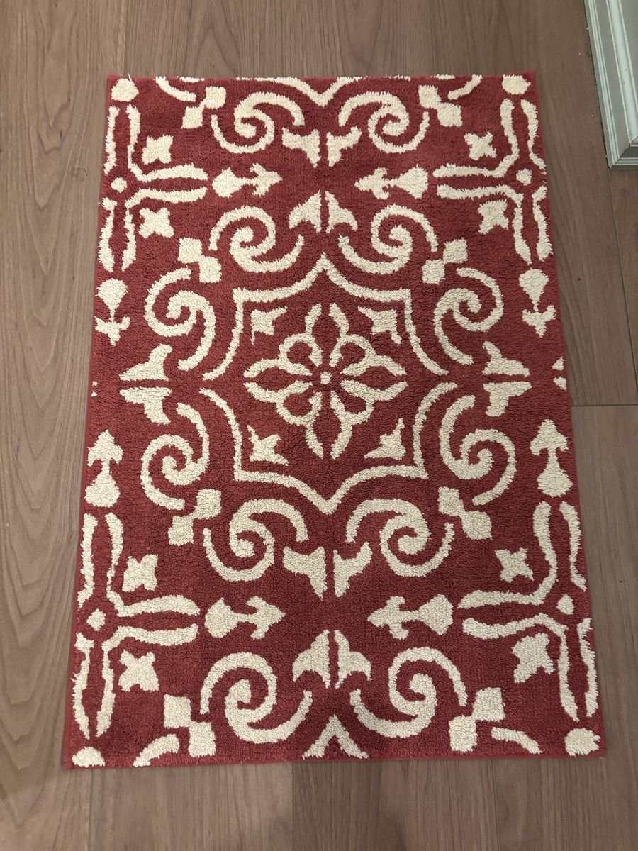 Small area rug 2x3