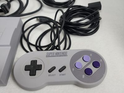 SUPER NINTENDO CLASSIC MINI SYSTEM w/ ONE CONTROLLER & EXTENSION CORD WORKS GREAT!