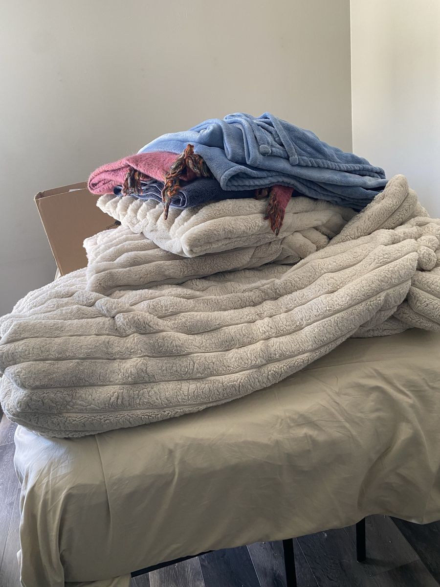 Main image 2