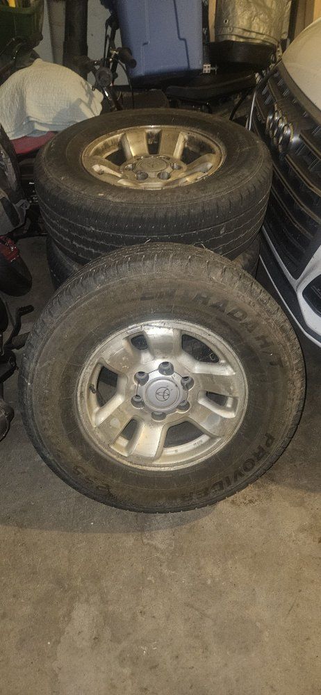 Toyota wheels and tires 4runner Tacoma