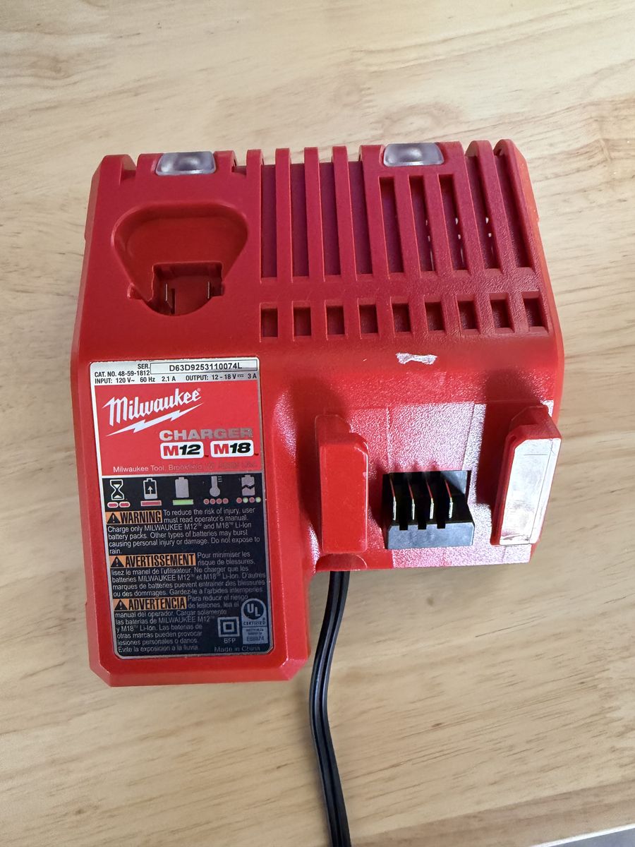 Milwaukee M12 And M18 Charger
