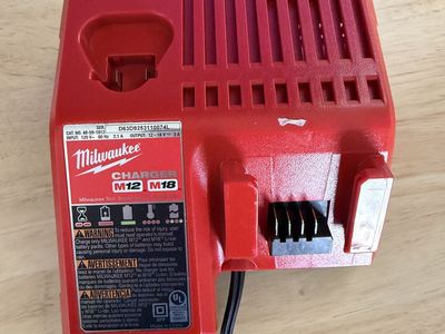 Milwaukee M12 And M18 Charger