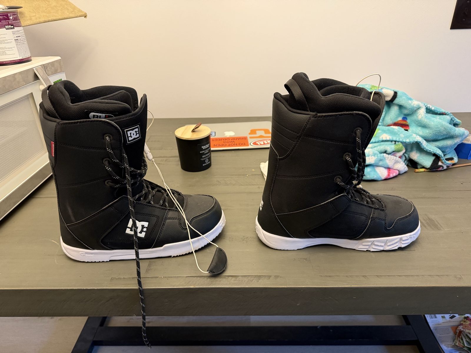 Mens Snowboard With Boots And Bindings