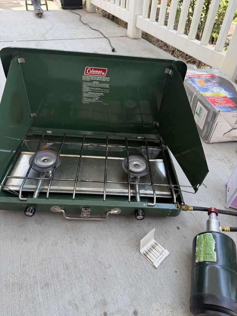 Coleman 2-Burner Propane Camping Stove Green Portable Outdoor Cooktop