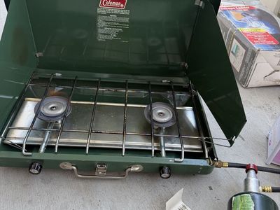 Coleman 2-Burner Propane Camping Stove Green Portable Outdoor Cooktop